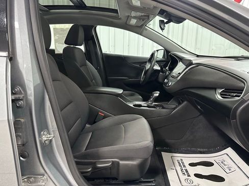 Used 2023 Chevrolet Malibu LT image 24