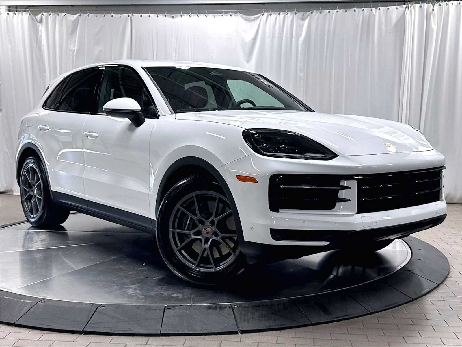 Used 2026 Porsche Cayenne AWD/4WD image 11