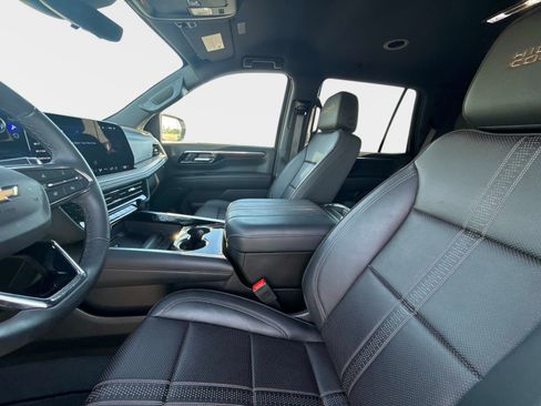 Used 2025 Chevrolet Tahoe High Country RWD image 26