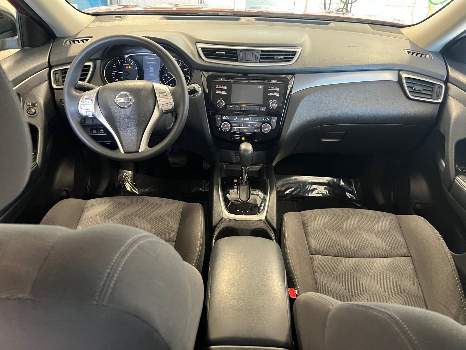 Used 2016 Nissan Rogue SV AWD/4WD image 26
