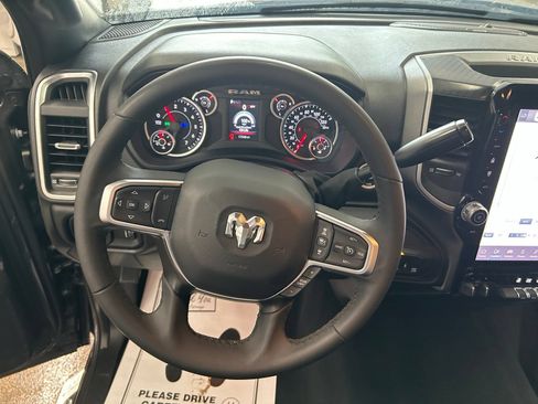 Certified 2025 RAM 2500 Big Horn AWD/4WD image 19