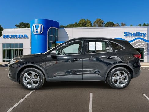 Used 2025 Ford Escape ST-Line image 5