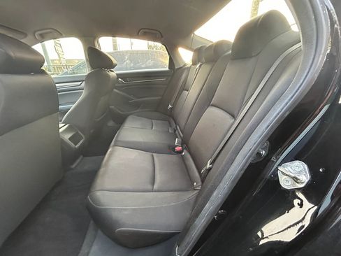Used 2018 Honda Accord LX image 5