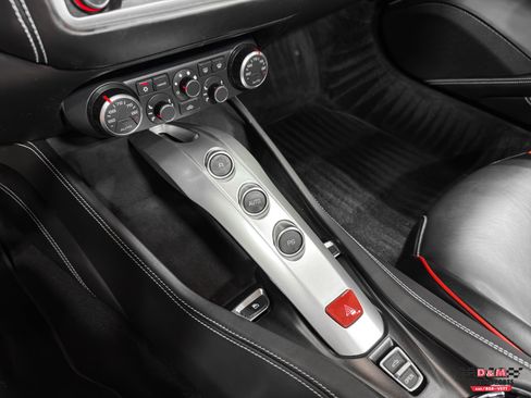 Used 2016 Ferrari California T image 25