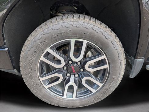 Used 2021 GMC Sierra 1500 AT4 w/ AT4 Premium Package AWD/4WD image 36