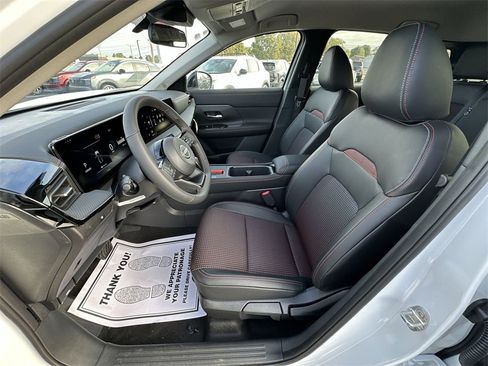 New 2026 Nissan Kicks SR w/ Cold Weather Package image 11