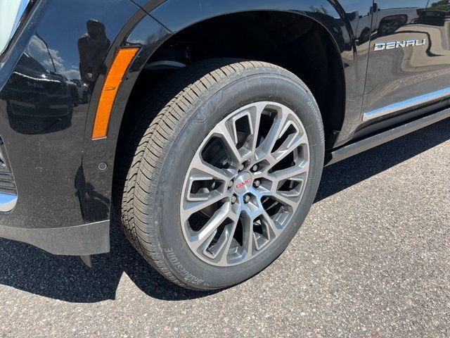 New 2026 GMC Yukon XL Denali w/ Sun & Power Step Package AWD/4WD image 10
