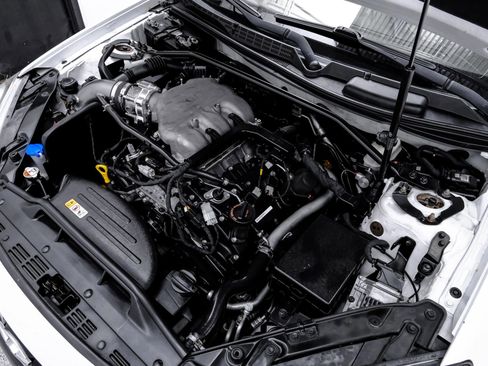 Used 2016 Hyundai Genesis Coupe 3.8 image 51