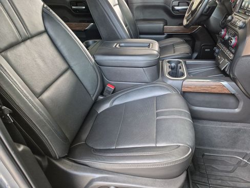 Used 2020 Chevrolet Silverado 1500 High Country w/ Technology Package AWD/4WD image 40