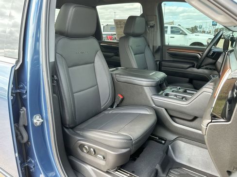 Used 2024 GMC Sierra 2500 Denali w/ Denali Reserve Package image 23