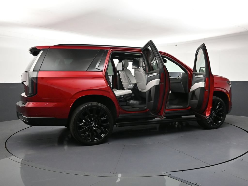 Used 2026 Cadillac Escalade Platinum Sport w/ LPO, ONYX Package AWD/4WD image 33