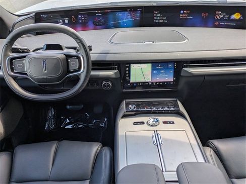 New 2025 Lincoln Navigator Reserve w/ Jet Appearance Package image 14