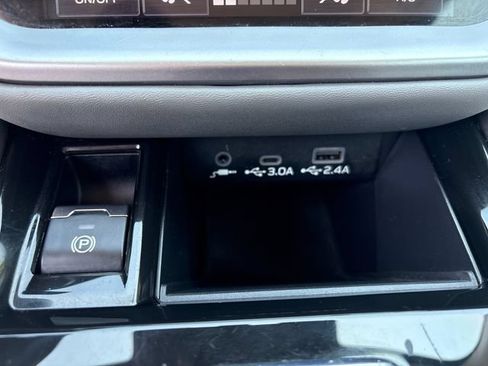 Certified 2024 Subaru Outback Premium AWD/4WD image 34