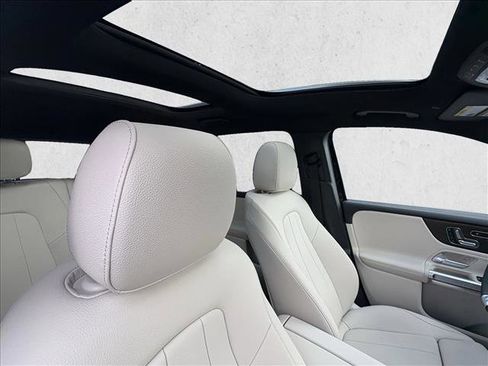 New 2025 Mercedes-Benz GLB 250 image 22