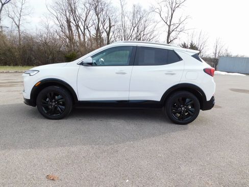 Used 2024 Buick Encore GX Sport Touring image 6