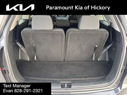 Used 2019 Kia Sorento LX image 11