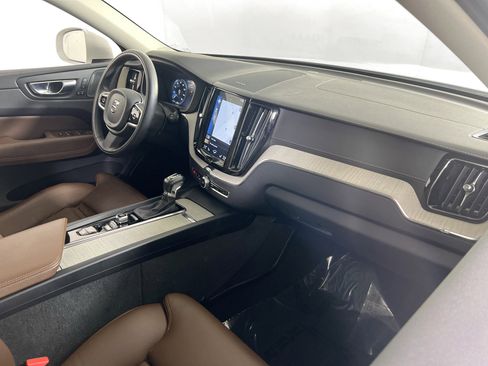 Used 2020 Volvo XC60 T5 Inscription image 29