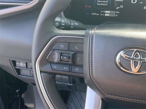 Used 2025 Toyota Tundra Limited image 31