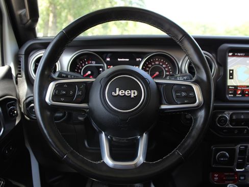 Used 2020 Jeep Wrangler Unlimited Rubicon w/ Dual Top Group AWD/4WD image 15