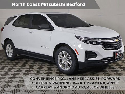 Used 2022 Chevrolet Equinox LS w/ LS Convenience Package FWD image 1