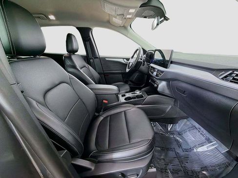 Used 2024 Ford Escape Platinum image 20