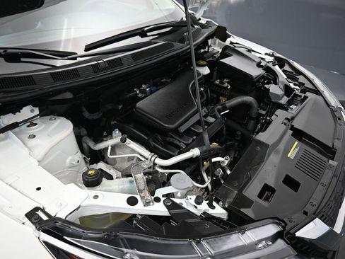 Used 2022 Nissan Rogue Sport S image 46