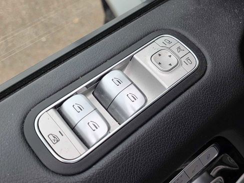 Used 2021 Mercedes-Benz G 550 image 11