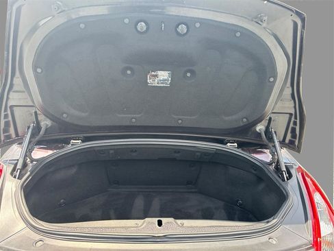 Used 2010 Nissan 370Z Roadster RWD image 14