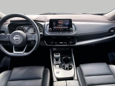 Certified 2023 Nissan Rogue SV w/ SV Premium B Package FWD image 15