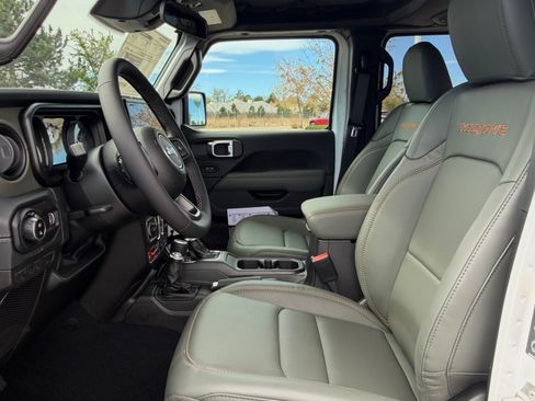 New 2026 Jeep Gladiator Mojave w/ Safety Group AWD/4WD image 14