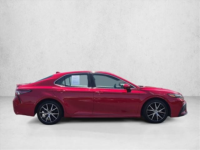 Used 2021 Toyota Camry SE FWD image 4