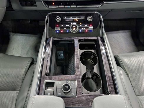 Used 2020 Lincoln Navigator L Reserve w/ Luxury Package image 20