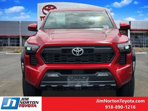 Used 2024 Toyota Tacoma TRD Off-Road AWD/4WD image 2