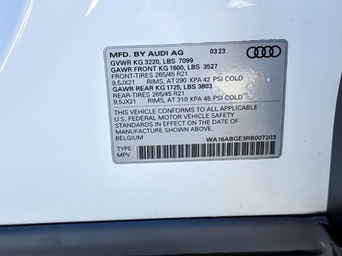 Used 2024 Audi Q8 e-tron Prestige w/ Prestige Package AWD/4WD image 29