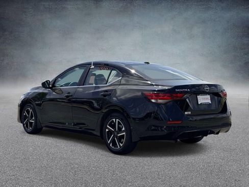 Used 2024 Nissan Sentra SV image 4
