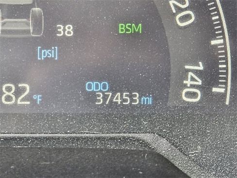 Used 2024 Toyota RAV4 XLE image 32