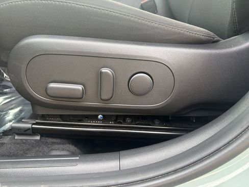 Used 2025 Hyundai Kona SEL image 23