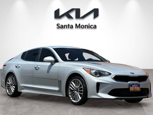 Used 2018 Kia Stinger RWD image 7