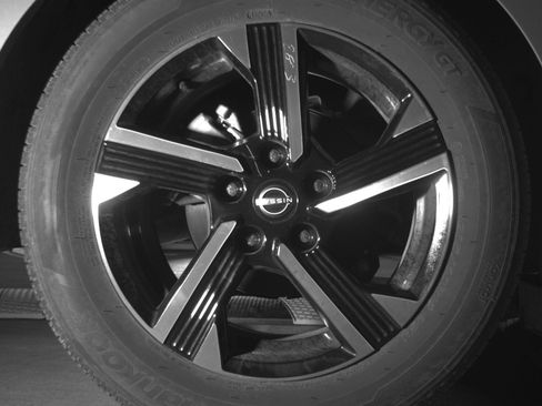 Used 2025 Nissan Sentra SV FWD image 15