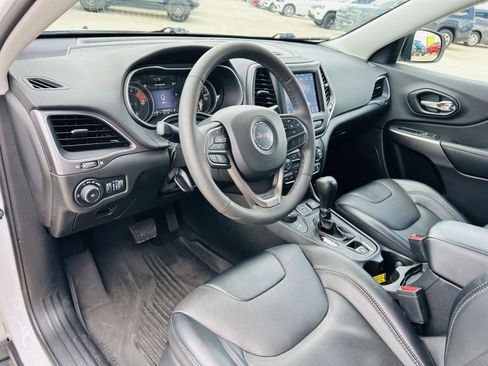 Used 2022 Jeep Cherokee Latitude Lux w/ Sun & Sound Group AWD/4WD image 12