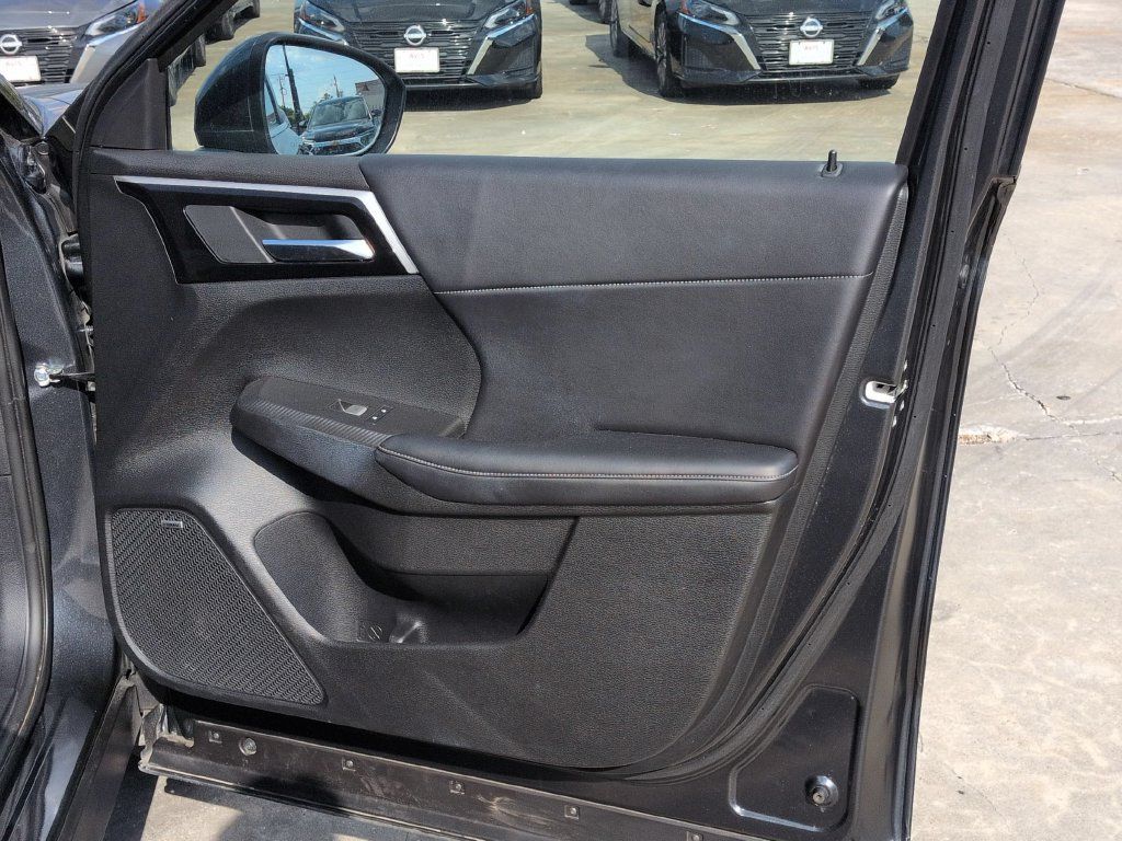 Used 2025 Mitsubishi Outlander SE AWD/4WD image 34