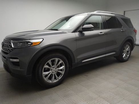 Used 2023 Ford Explorer Limited w/ Equipment Group 301A RWD image 2