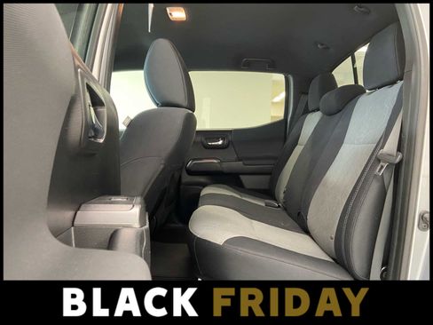 Used 2021 Toyota Tacoma TRD Sport image 14