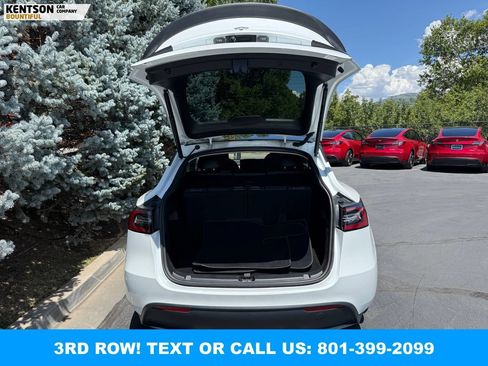 Used 2024 Tesla Model Y Long Range AWD/4WD image 31