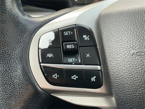 Used 2021 Ford Explorer XLT w/ Equipment Group 202A image 26