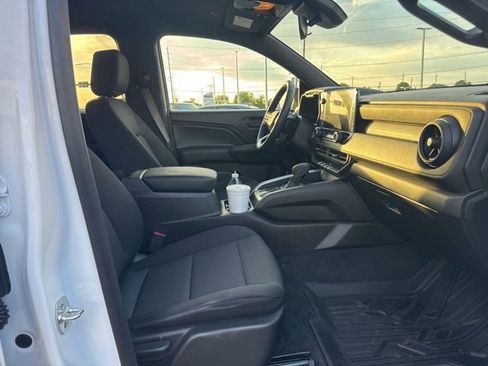 Used 2026 Chevrolet Colorado W/T w/ Advanced Trailering Package AWD/4WD image 15