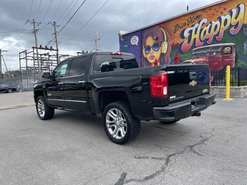 Used 2018 Chevrolet Silverado 1500 High Country AWD/4WD image 3