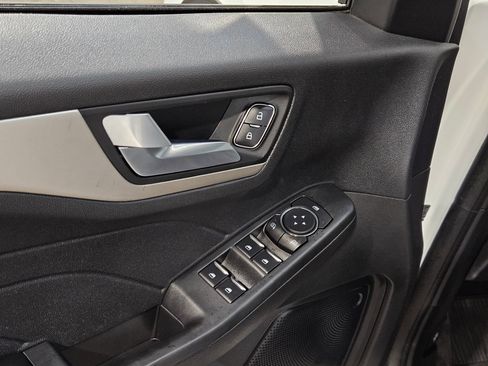 Used 2022 Ford Escape SEL image 21