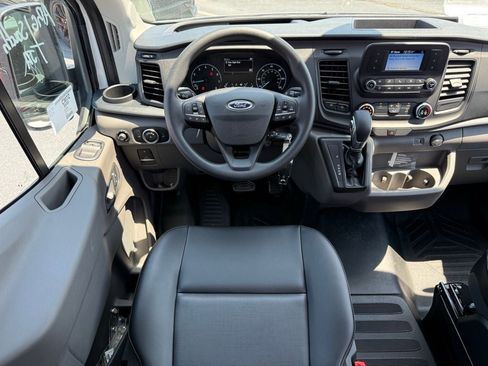 New 2025 Ford Transit 250 148 Medium Roof image 12