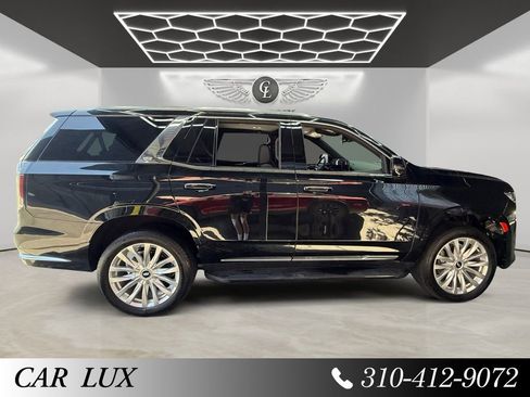 Used 2024 Cadillac Escalade Luxury AWD/4WD image 6